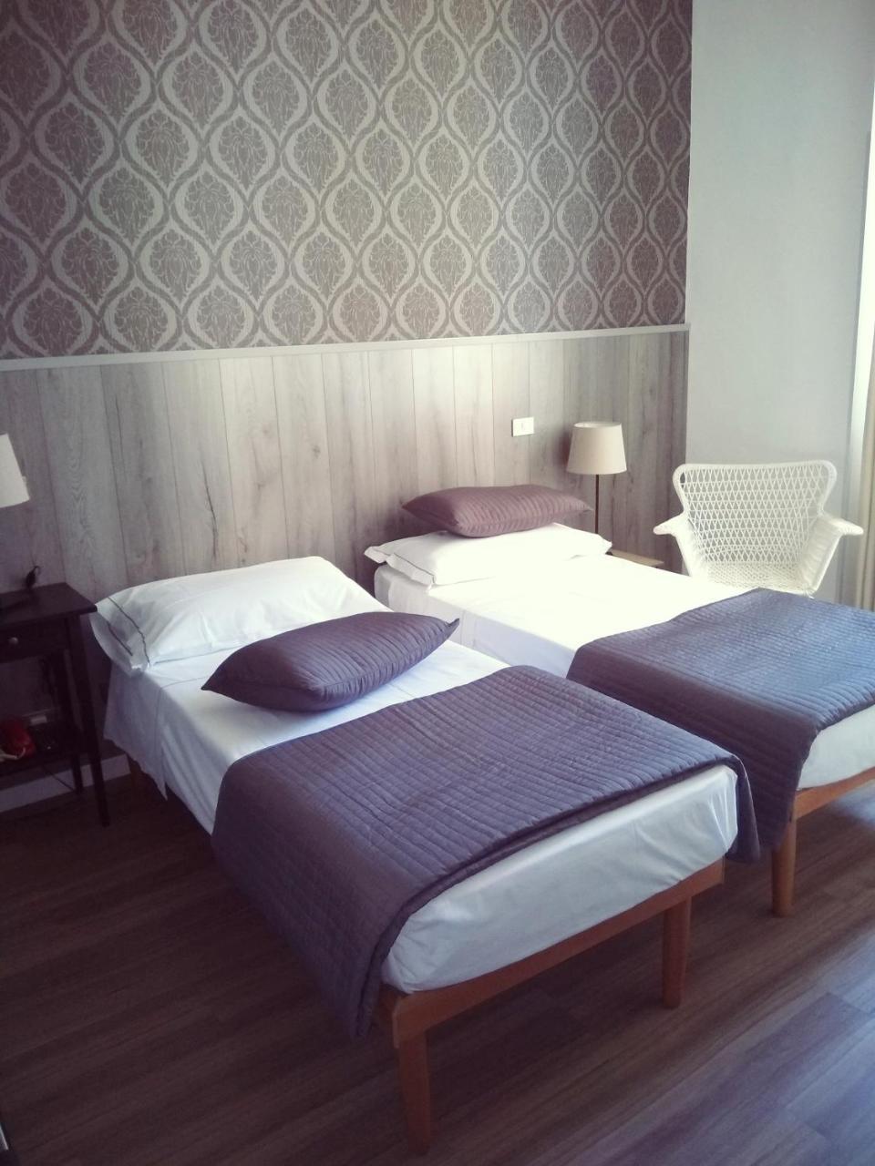 Hotel Malta มิลาน ภายนอก รูปภาพ